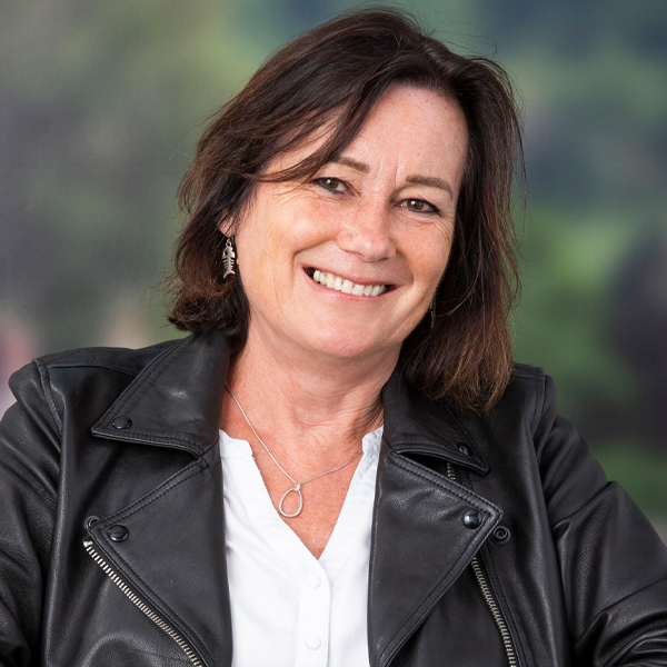 Dr Lucy Johnstone